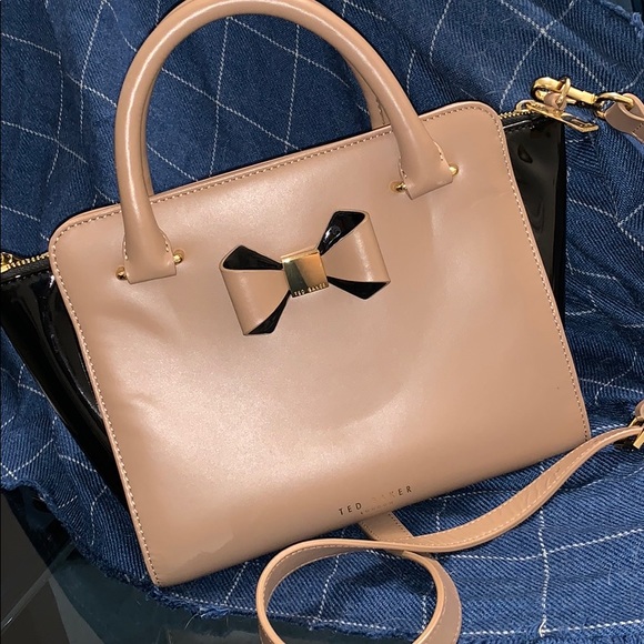 Ted Baker Handbags - Ted Baker “Ashlene-bow” tote